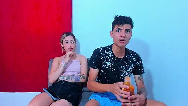 Snapshot of My-Beautifull-Couple chatting on January 21, 2025, 8:00 pm My-Beautifull-Couple online show from January 21, 2025, 8:00 pm