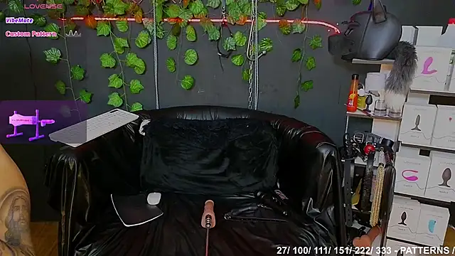 Sweett Mollyy online show from September 24, 2025, 2:48 am