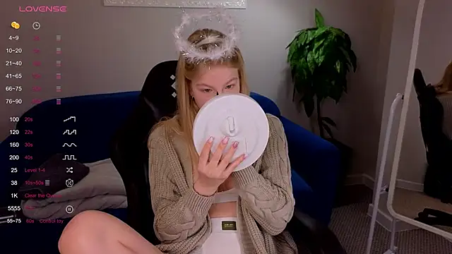 Sarra Cooper online show from January 27, 2025, 1:05 am