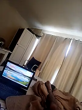 Snapshot of Denisilboss chatting on February 28, 2026, 7:42 am Denisilboss online show from February 28, 2026, 7:42 am