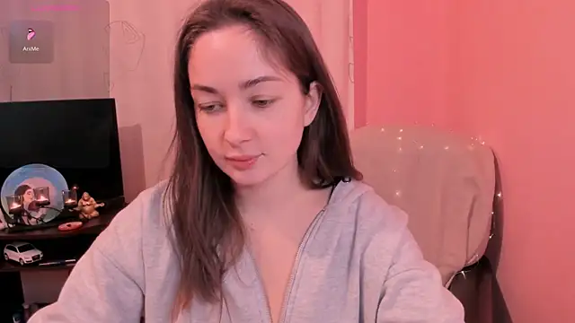 cClandesTina online show from January 27, 2025, 8:17 pm