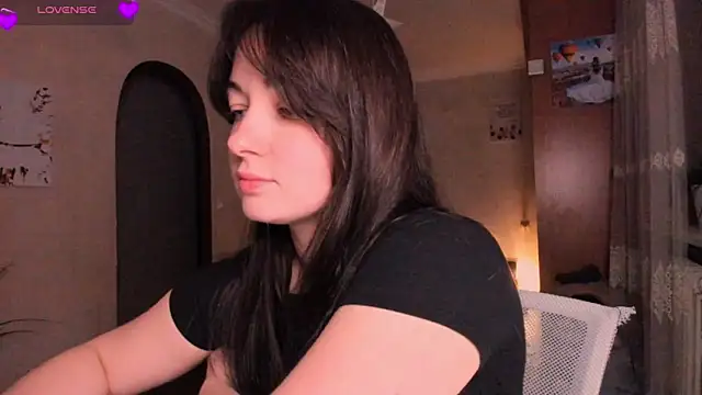 Snapshot of cClandesTina chatting on March 11, 2026, 9:43 pm cClandesTina online show from March 11, 2026, 9:43 pm