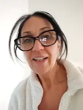 JasmineNoir2 online show from January 15, 2025, 2:35 pm