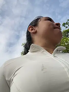 Snapshot of Pretty_Isadora chatting on February 5, 2026, 2:11 pm Pretty Isadora online show from February 5, 2026, 2:11 pm