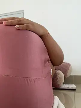 Snapshot of Pretty_Isadora chatting on February 6, 2026, 4:43 pm Pretty Isadora online show from February 6, 2026, 4:43 pm