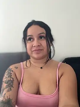 Snapshot of Pretty_Isadora chatting on February 19, 2026, 7:54 pm Pretty Isadora online show from February 19, 2026, 7:54 pm