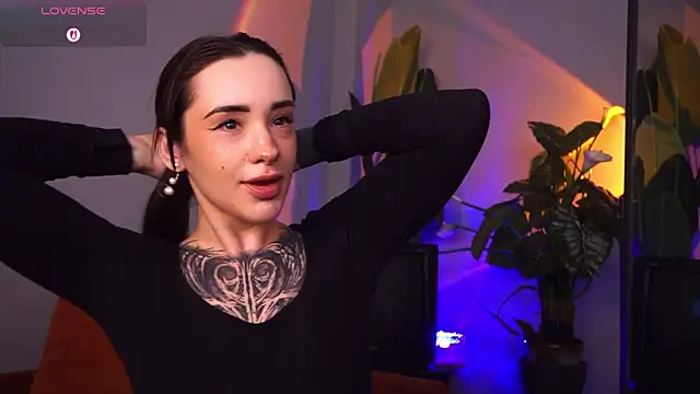 EvaCanton online show from March 15, 2026, 2:06 am