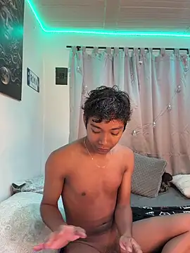 alejo cute online show from May 26, 2026, 1:18 pm
