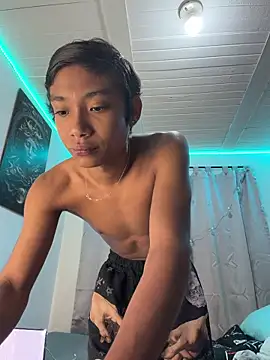 Snapshot of alejo_cute chatting on June 24, 2026, 2:38 pm alejo cute online show from June 24, 2026, 2:38 pm