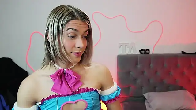 tay ler3 online show from December 12, 2024, 4:48 am