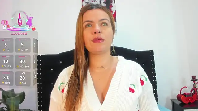 Alexandra Torress online show from July 21, 2026, 12:29 pm