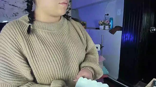 Amy hoy69 online show from March 12, 2026, 3:23 am