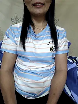 Asian girl13 online show from December 19, 2025, 11:45 pm