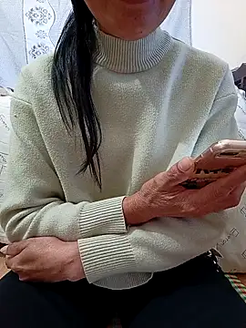 Asian girl13 online show from February 12, 2026, 3:12 am