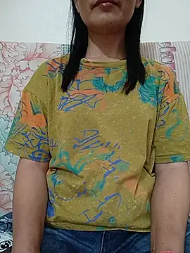 Asian girl13 online show from May 20, 2026, 11:00 pm