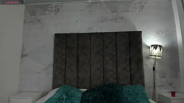 IsabellaGrey19 online show from February 8, 2025, 7:38 pm