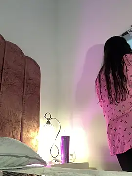 Snapshot of IsabellaGrey19 chatting on February 3, 2026, 7:30 pm IsabellaGrey19 online show from February 3, 2026, 7:30 pm