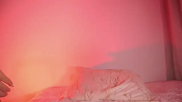 petitevictoria online show from January 10, 2026, 5:42 am