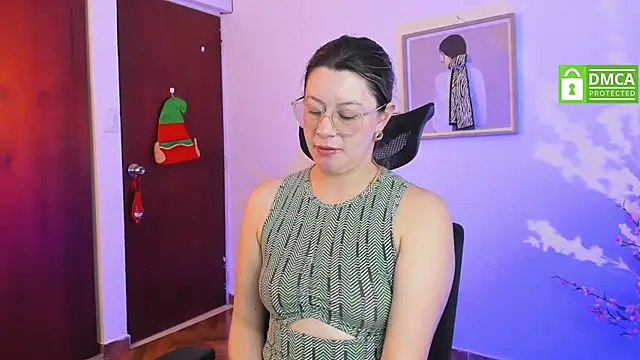 Chanelll Taylorr  online show from January 4, 2025, 4:54 pm