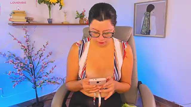 Snapshot of Chanelll_Taylorr_ chatting on April 26, 2026, 2:04 pm Chanelll Taylorr online show from April 26, 2026, 2:04 pm