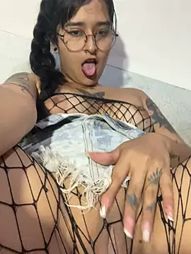 Snapshot of ZTahya chatting on February 13, 2025, 12:13 am ZTahya online show from February 13, 2025, 12:13 am