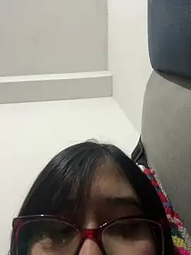 Snapshot of ZTahya chatting on March 21, 2025, 4:28 am ZTahya online show from March 21, 2025, 4:28 am