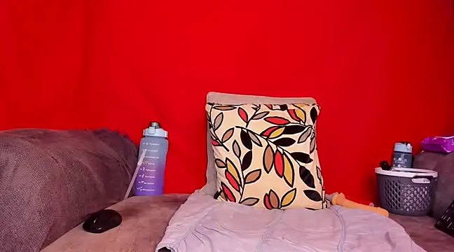 Snapshot of __Squirts__ chatting on January 30, 2025, 7:26 pm Squirts online show from January 30, 2025, 7:26 pm