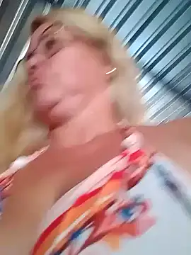 Snapshot of natally_ross21 chatting on January 1, 2025, 10:13 pm natally ross21 online show from January 1, 2025, 10:13 pm