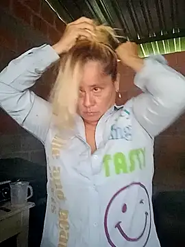 Snapshot of natally_ross21 chatting on February 27, 2025, 12:45 pm natally ross21 online show from February 27, 2025, 12:45 pm