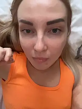 Snapshot of Aleksandrakis chatting on February 5, 2025, 10:30 am Aleksandrakis online show from February 5, 2025, 10:30 am