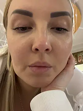 Snapshot of Aleksandrakis chatting on February 6, 2025, 4:36 pm Aleksandrakis online show from February 6, 2025, 4:36 pm