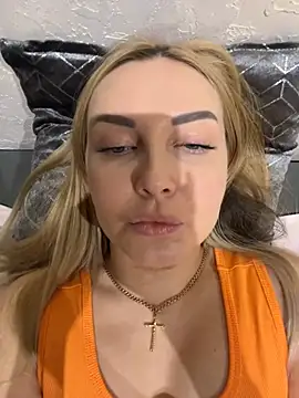 Snapshot of Aleksandrakis chatting on February 12, 2025, 5:16 pm Aleksandrakis online show from February 12, 2025, 5:16 pm