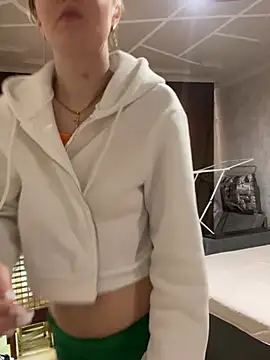 Snapshot of Aleksandrakis chatting on February 21, 2025, 11:22 am Aleksandrakis online show from February 21, 2025, 11:22 am