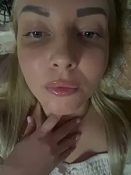 Snapshot of Aleksandrakis chatting on March 22, 2025, 7:53 pm Aleksandrakis online show from March 22, 2025, 7:53 pm