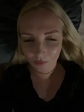 Snapshot of Aleksandrakis chatting on September 11, 2025, 7:03 pm Aleksandrakis online show from September 11, 2025, 7:03 pm