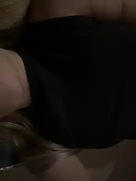 Snapshot of Aleksandrakis chatting on September 20, 2025, 8:43 pm Aleksandrakis online show from September 20, 2025, 8:43 pm