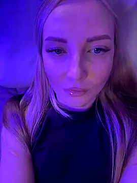 Snapshot of Aleksandrakis chatting on October 2, 2025, 3:08 pm Aleksandrakis online show from October 2, 2025, 3:08 pm