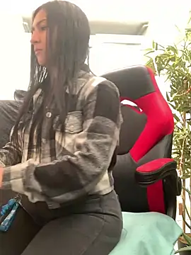 luna asss online show from March 5, 2025, 1:39 pm