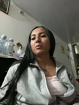 luna asss online show from May 25, 2026, 11:22 pm