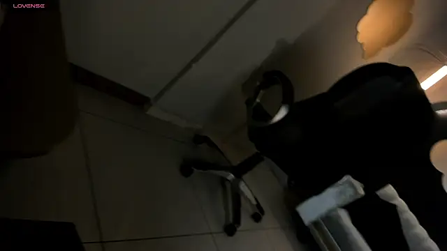 Snapshot of VictoriaMilan_ chatting on February 1, 2025, 12:05 pm VictoriaMilan online show from February 1, 2025, 12:05 pm