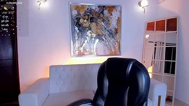 Snapshot of VictoriaMilan_ chatting on February 8, 2025, 11:24 pm VictoriaMilan online show from February 8, 2025, 11:24 pm