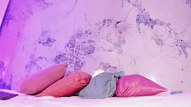 Kim Baker1 online show from September 30, 2025, 7:41 pm