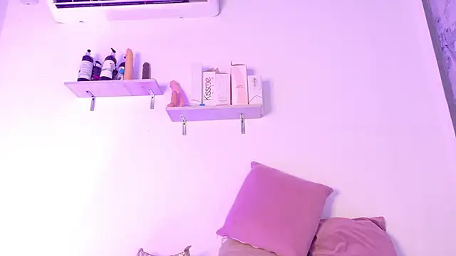 Kim Baker1 online show from October 17, 2025, 8:55 pm