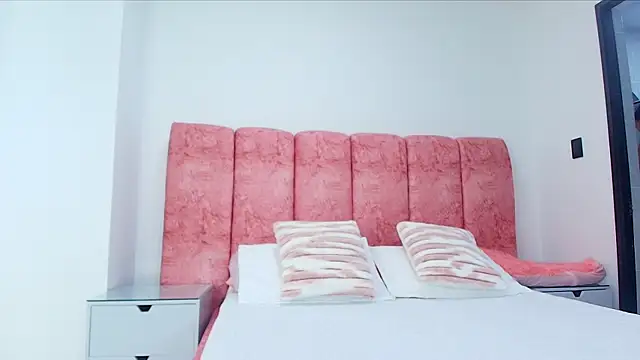 kendal rossi online show from November 14, 2025, 12:04 pm