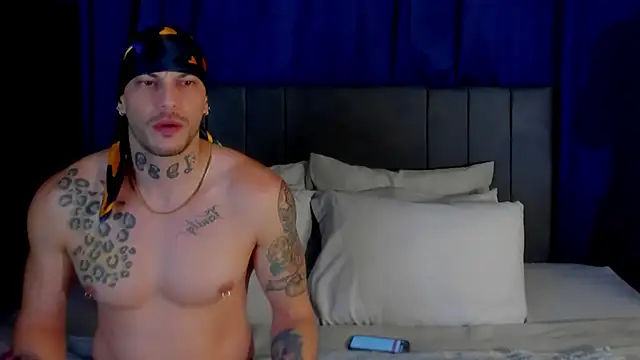 Snapshot of RickG_Oficial chatting on June 16, 2026, 4:26 am RickG Oficial online show from June 16, 2026, 4:26 am