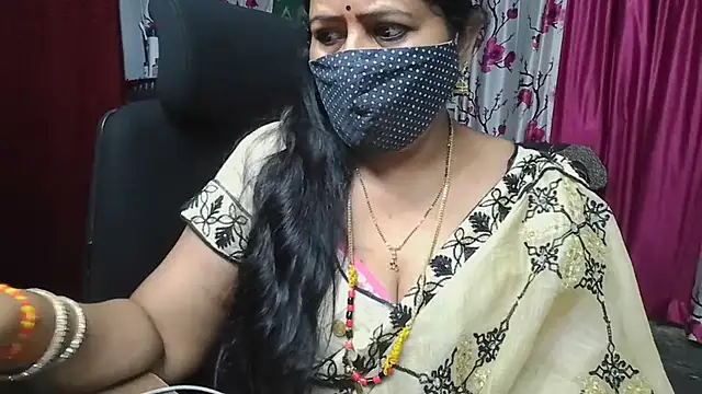 Snapshot of Rani_Darling_99 chatting on June 21, 2026, 11:29 pm Rani Darling 99 online show from June 21, 2026, 11:29 pm