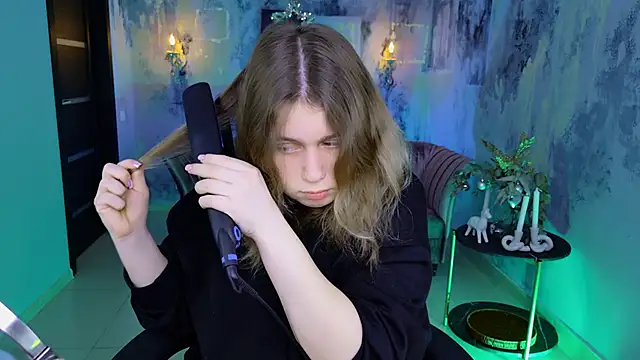 FioraMarmoris online show from January 4, 2025, 5:05 am