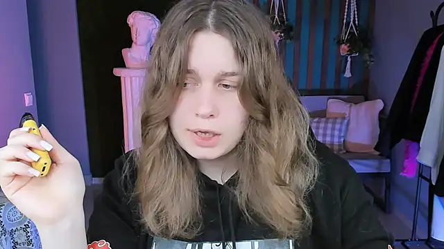 FioraMarmoris online show from March 21, 2025, 9:12 am