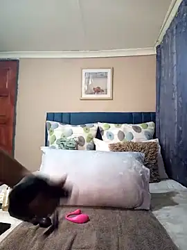 Queen-Chocolate online show from March 22, 2025, 1:11 am