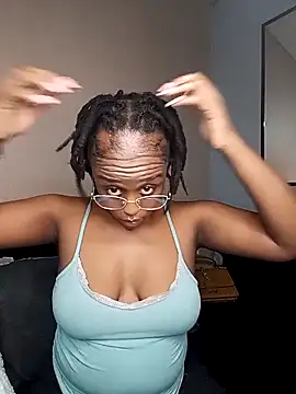 Snapshot of Queen-Chocolate chatting on February 27, 2026, 5:46 pm Queen-Chocolate online show from February 27, 2026, 5:46 pm